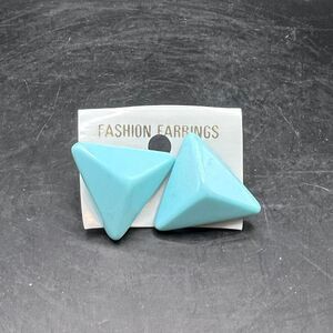 Vintage 80s 90s Earrings Blue Turquoise Shark Fin Pyramid Style Triangle Studs